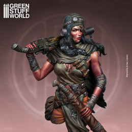 Journeyman Miniatures - Road Girl | Journeyman Miniatures