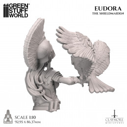 Claymore Miniatures - Eudora The Shieldmaiden