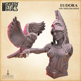 Claymore Miniatures - Eudora The Shieldmaiden