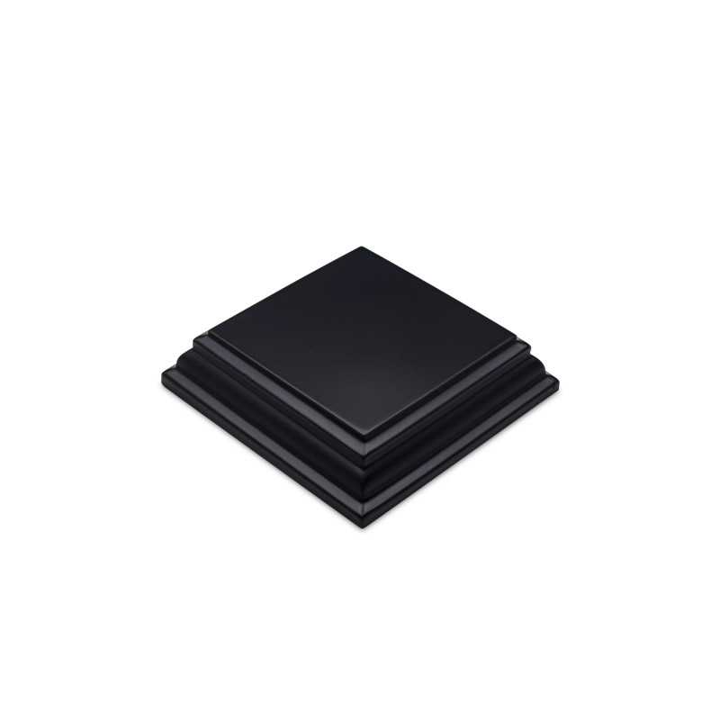 Socle Carré Ouvragé 4x4 cm - Noir Socle Carré Ouvragé 4x4 cm - Noir
