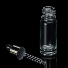 Leere glas Flasche mit Pipette