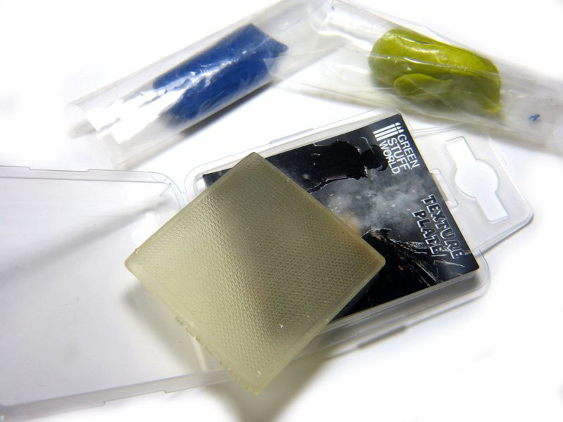 how-to-sculpt-chain-mail-with-green-stuff-putty-04-materials